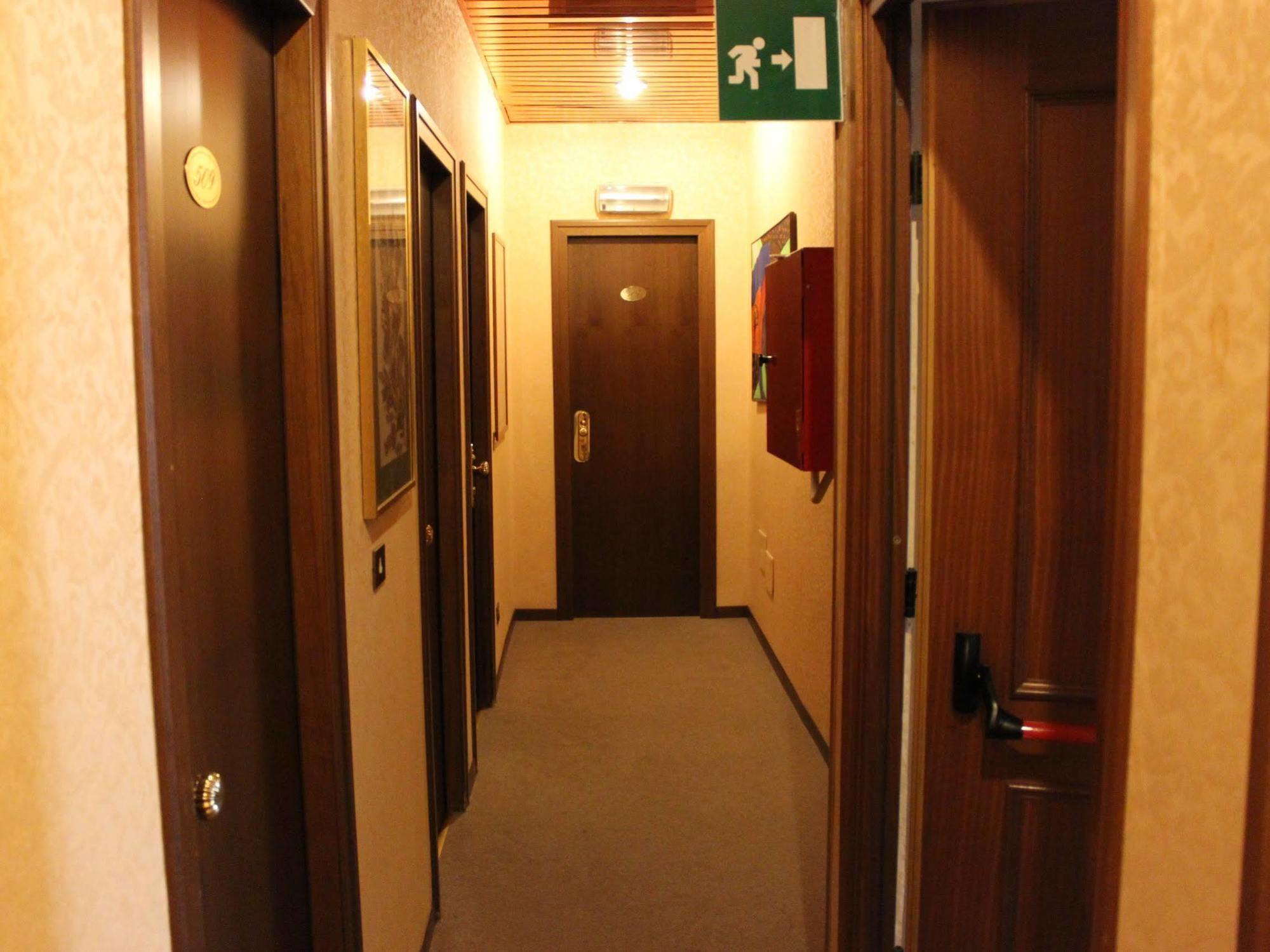 Hotel Dependance Dei Consoli 3*